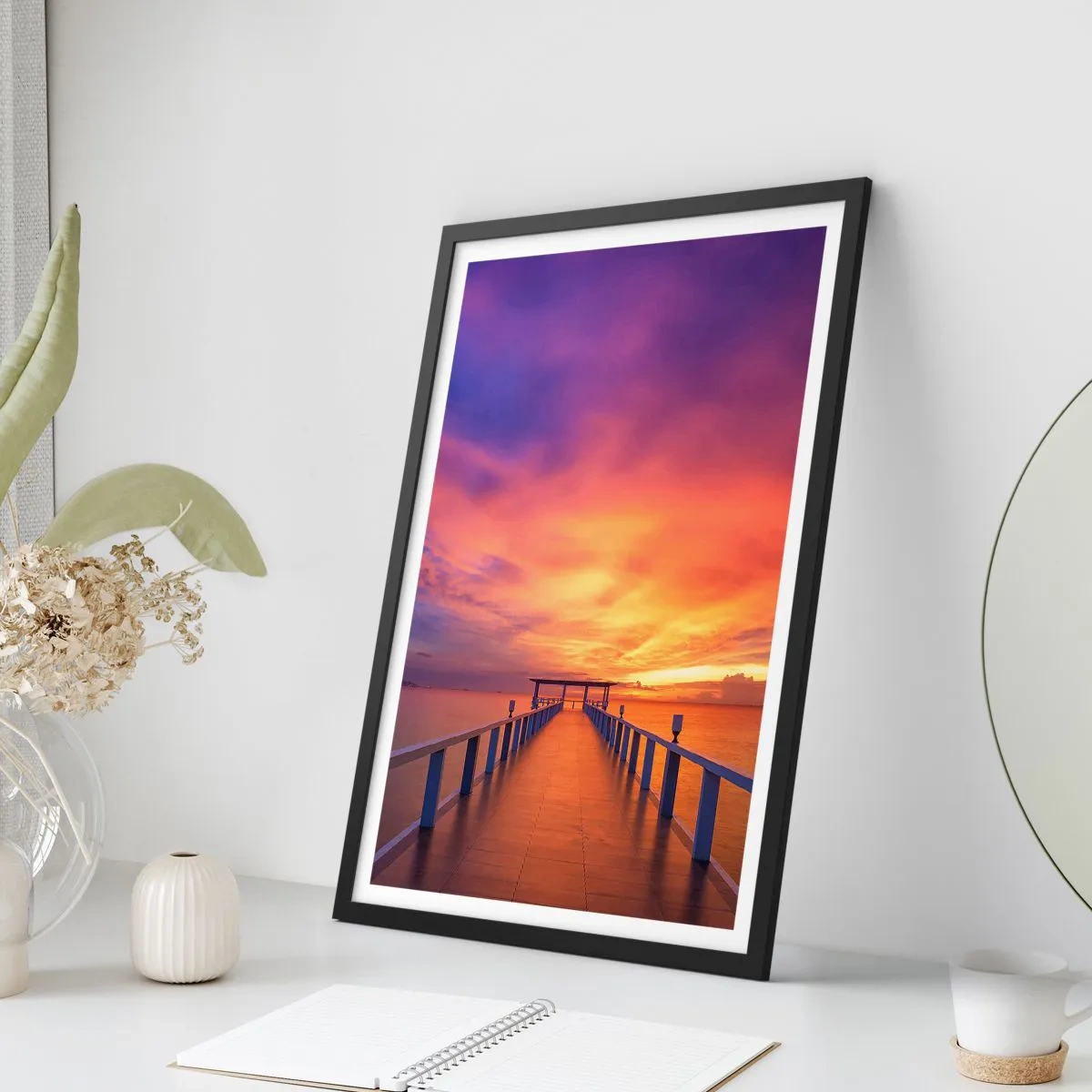 Pôster com moldura preta - O cais com um pôr do sol espetacular como pano de fundo - 50x70cm - Sem fim - Decoração de parede moderna para a sala de estar e quarto ARTTOR