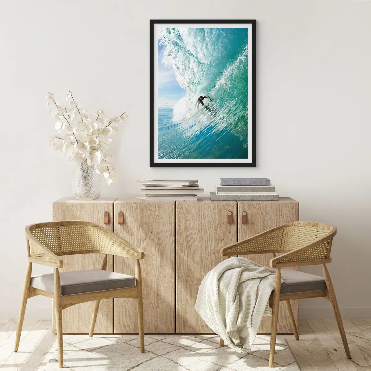 Pôster com moldura preta - Surfista em uma onda sob o sol - 50x70cm - Na crista da onda - Decoração de parede moderna para a sala de estar e quarto ARTTOR