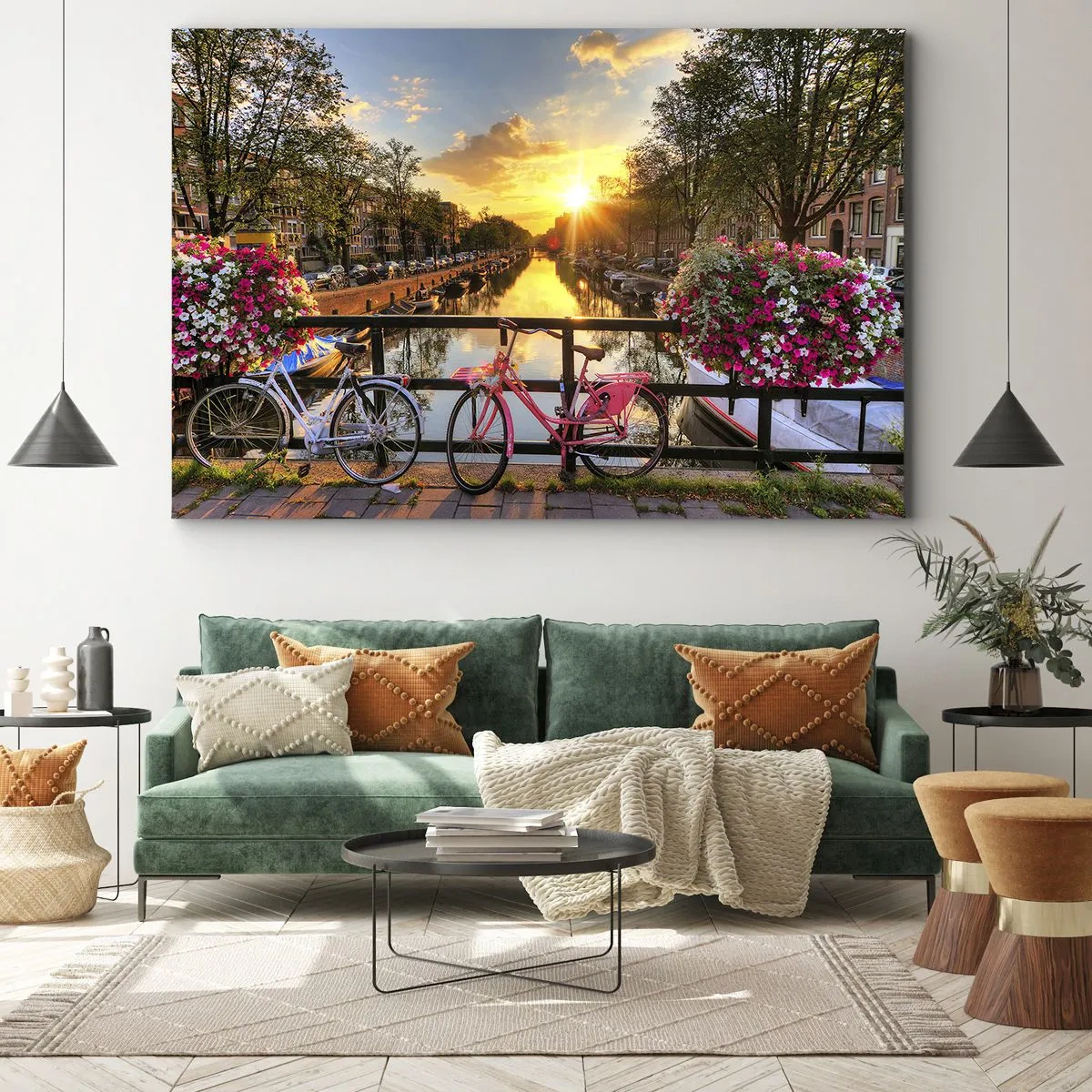 Quadro em tela - Bicicletas em uma ponte sob o brilho do pôr do sol - 70x50cm - Manhã de primavera em Amsterdã - Decoração de parede moderna para a sala de estar e quarto ARTTOR