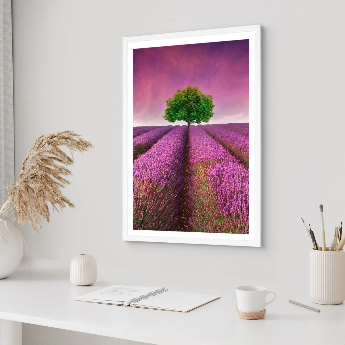 Pôster em moldura branca - Nos campos de lavanda - 30x40 cm