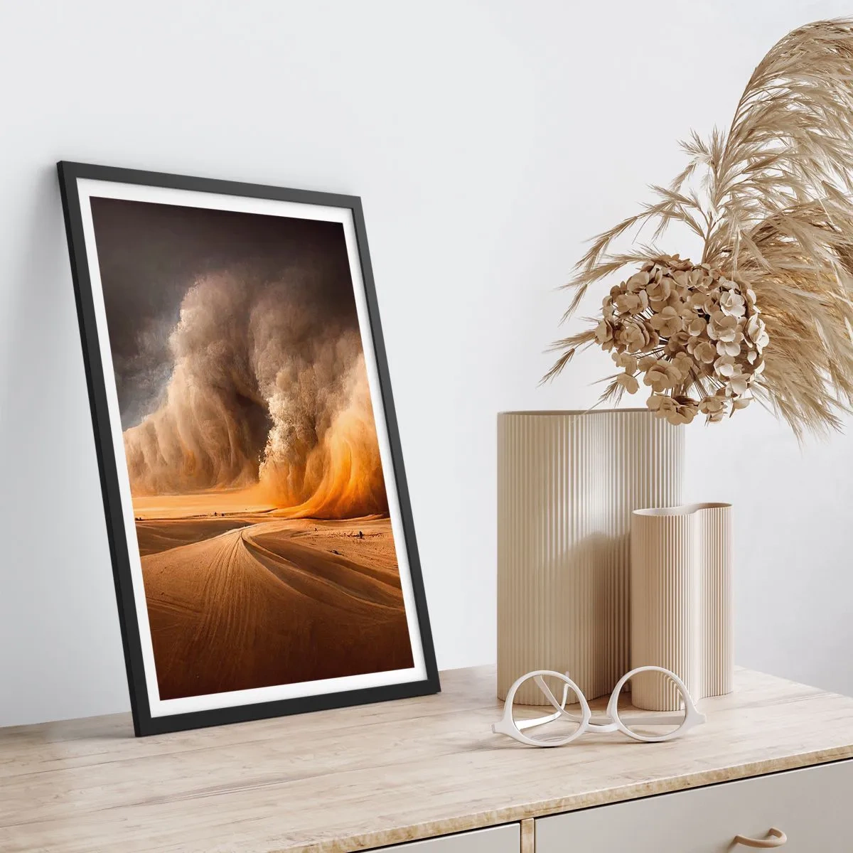 Pôster com moldura preta - Uma enorme tempestade de areia no deserto - 50x70cm - A Ira do Deserto - Decoração de parede moderna para a sala de estar e quarto ARTTOR
