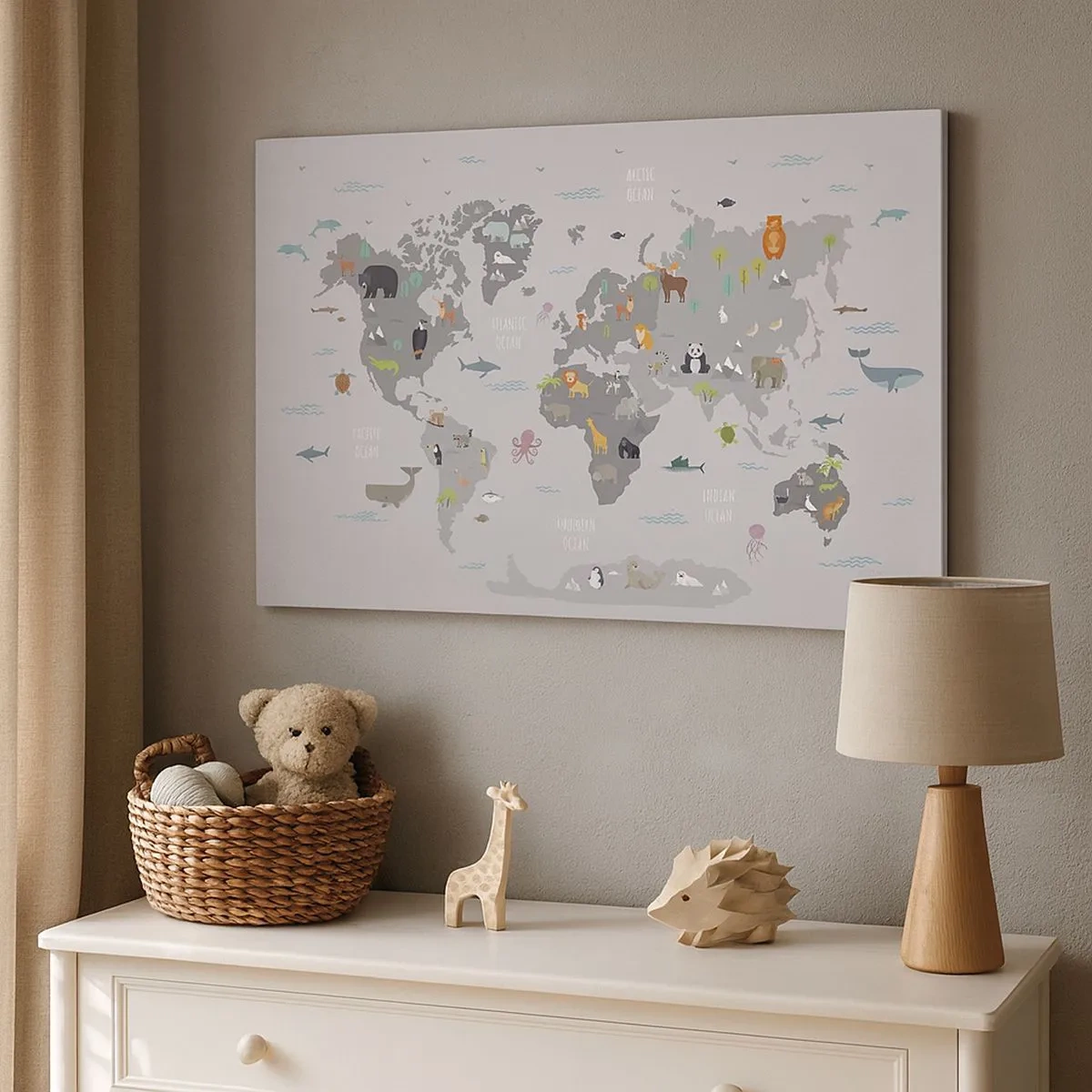 Quadro em tela - Um mapa-múndi com ilustrações de animais em um fundo cinza - 70x50cm - Diga-me de onde é... - Decoração de parede moderna para a sala de estar e quarto ARTTOR