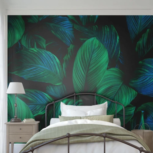 Papel de Parede Standard Eco - Folhas verdes exuberantes em uma composição densa e tropical - 100x70cm - Na multidão verde - Decoração de parede moderna para a sala de estar e quarto ARTTOR