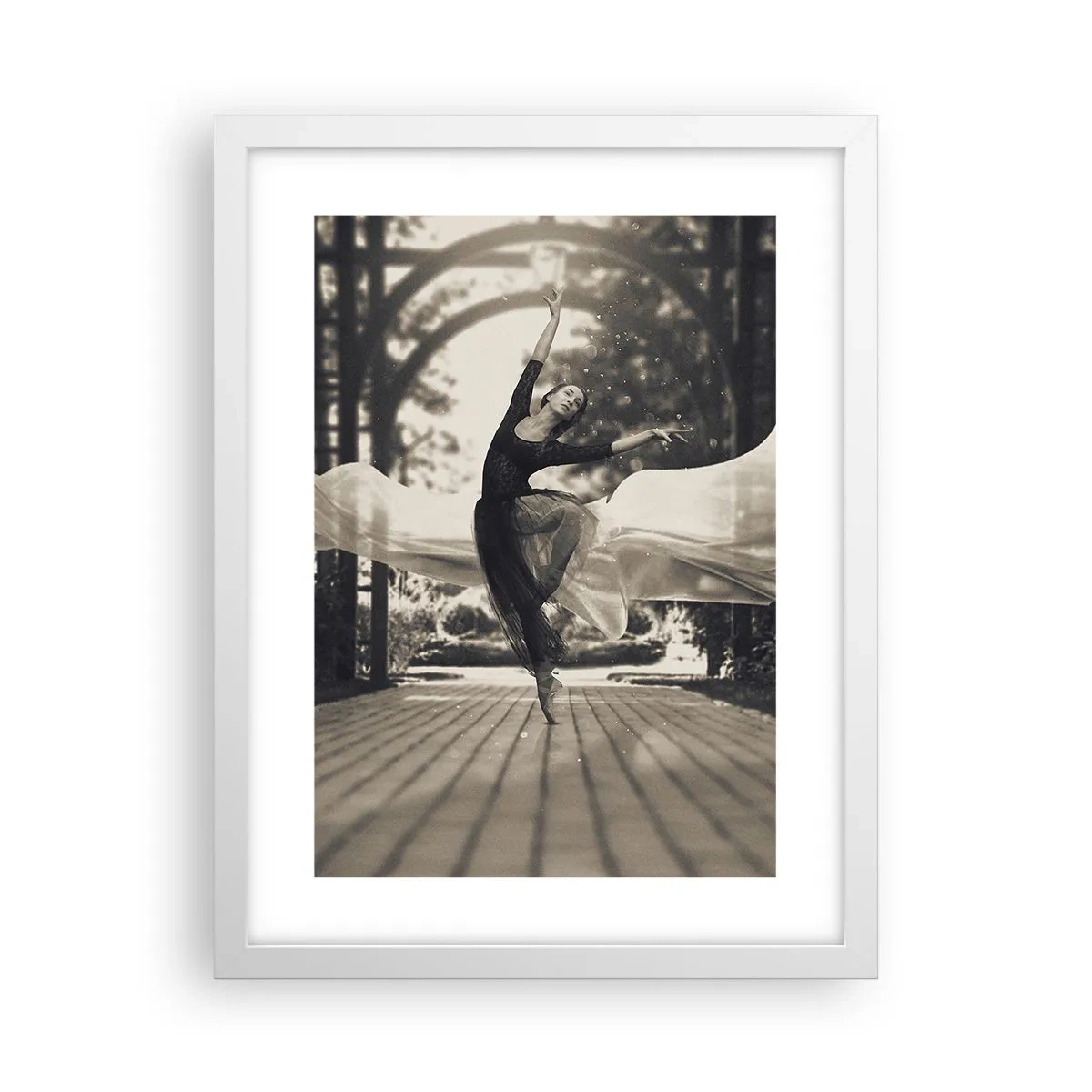 Pôster em moldura branca - A dança do espírito do jardim - 30x40 cm