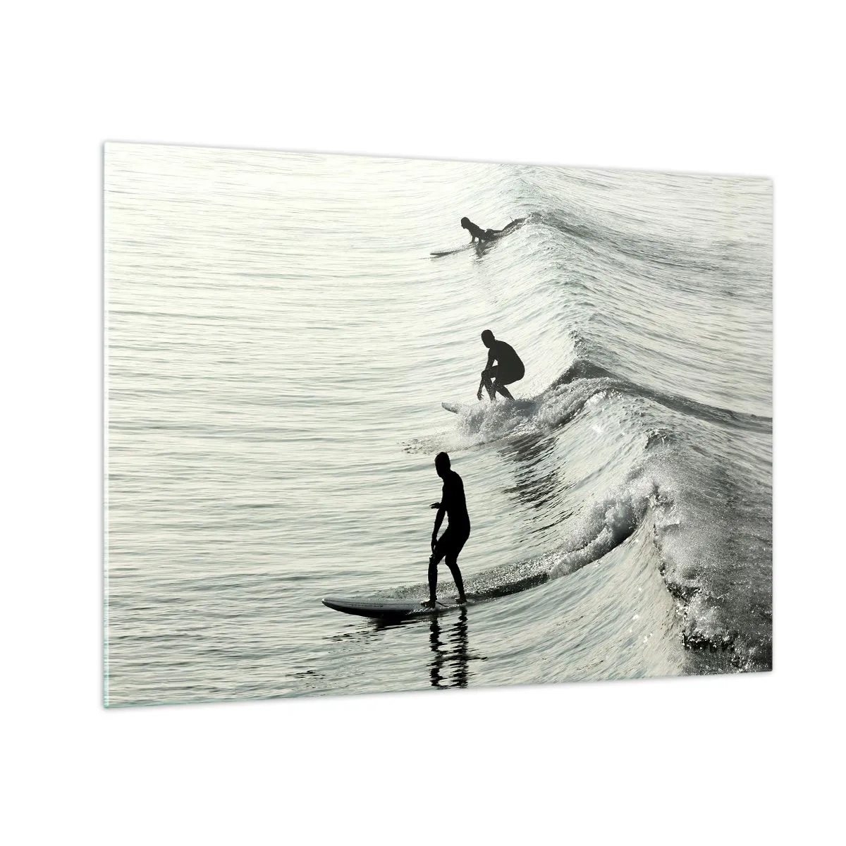 Quadro em vidro - Três surfistas surfando nas ondas pela manhã - 70x50cm - Para conhecer a onda - Decoração de parede moderna para a sala de estar e quarto ARTTOR