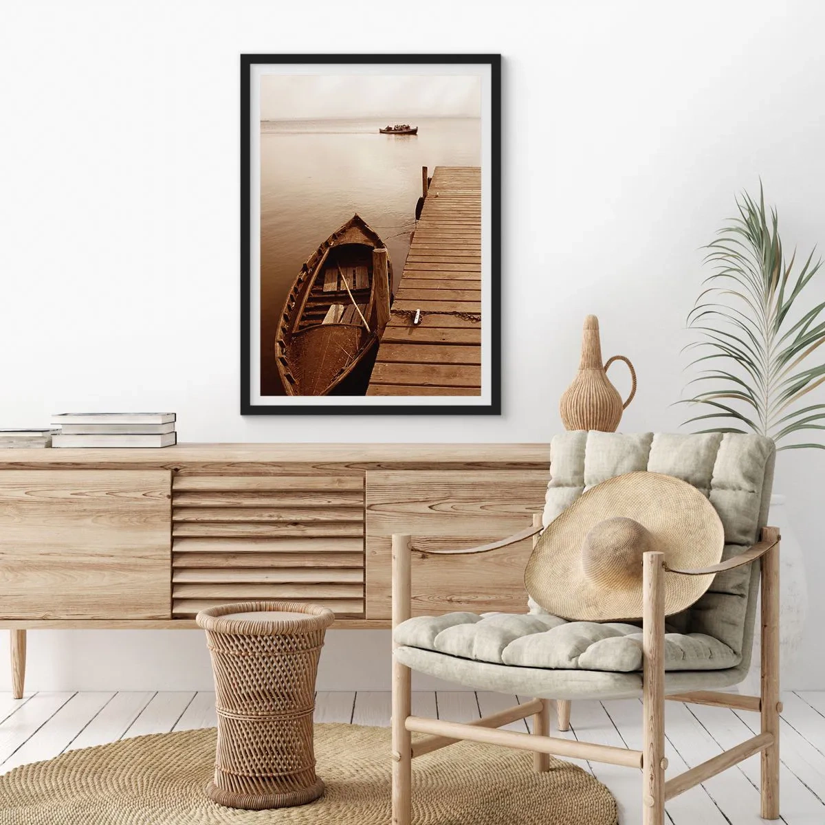 Pôster com moldura preta - Um barco em um píer de madeira em sépia - 50x70cm - Paz de espírito - Decoração de parede moderna para a sala de estar e quarto ARTTOR