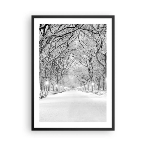 Pôster com moldura preta - Uma avenida de inverno com árvores cobertas de neve no parque - 50x70cm - Quatro estações - inverno - Decoração de parede moderna para a sala de estar e quarto ARTTOR