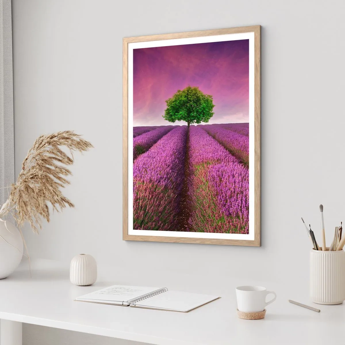 Pôster com moldura de carvalho claro - Nos campos de lavanda - 50x70 cm