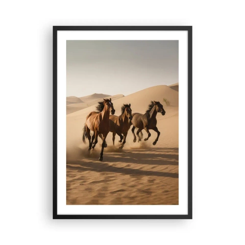 Pôster com moldura preta - Cavalos galopando no deserto sob a luz quente do pôr do sol - 50x70cm - Livre como o vento - Decoração de parede moderna para a sala de estar e quarto ARTTOR