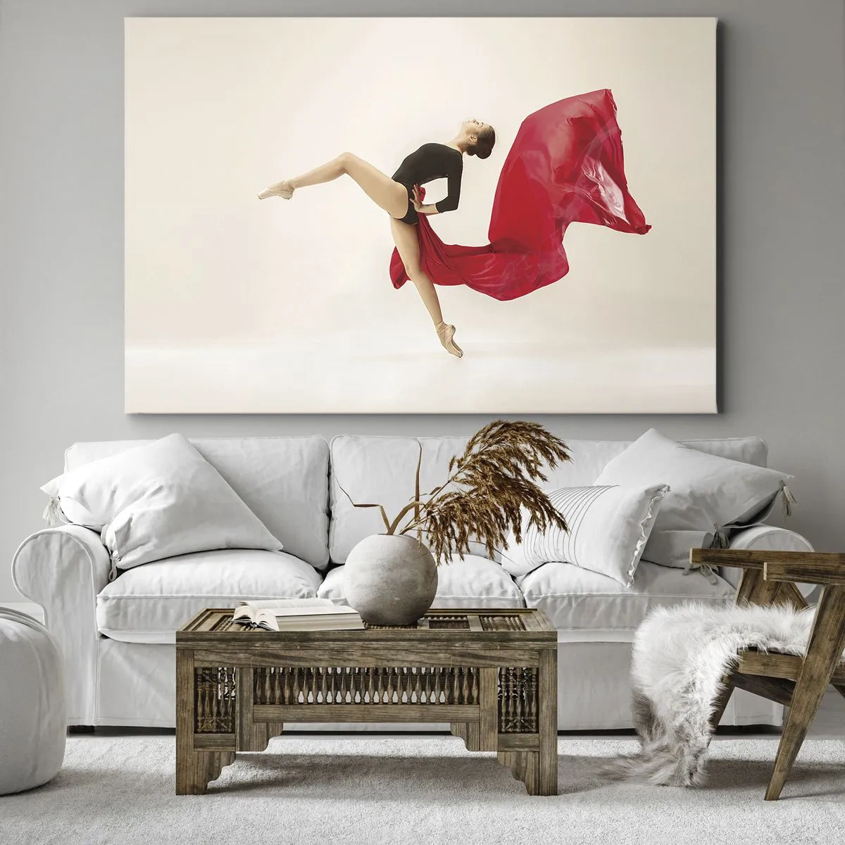 Quadro em tela - Uma dançarina dinâmica em movimento, vestida de preto e tecido vermelho. - 70x50cm - Vermelho e preto - Decoração de parede moderna para a sala de estar e quarto ARTTOR