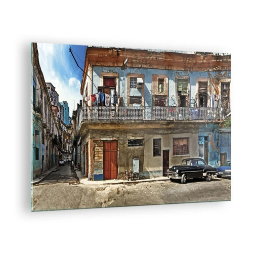 Quadro em vidro - Rua retrô com prédios clássicos e um carro - 70x50cm - Vibrações de Havana - Decoração de parede moderna para a sala de estar e quarto ARTTOR