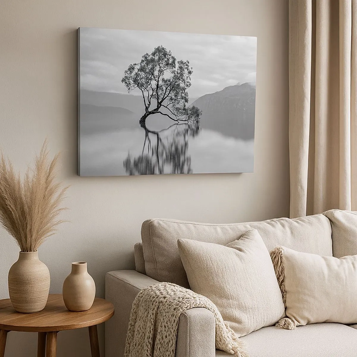 Quadro em tela - Uma árvore solitária refletida na água com montanhas ao fundo - 70x50cm - Existe um país assim - Decoração de parede moderna para a sala de estar e quarto ARTTOR