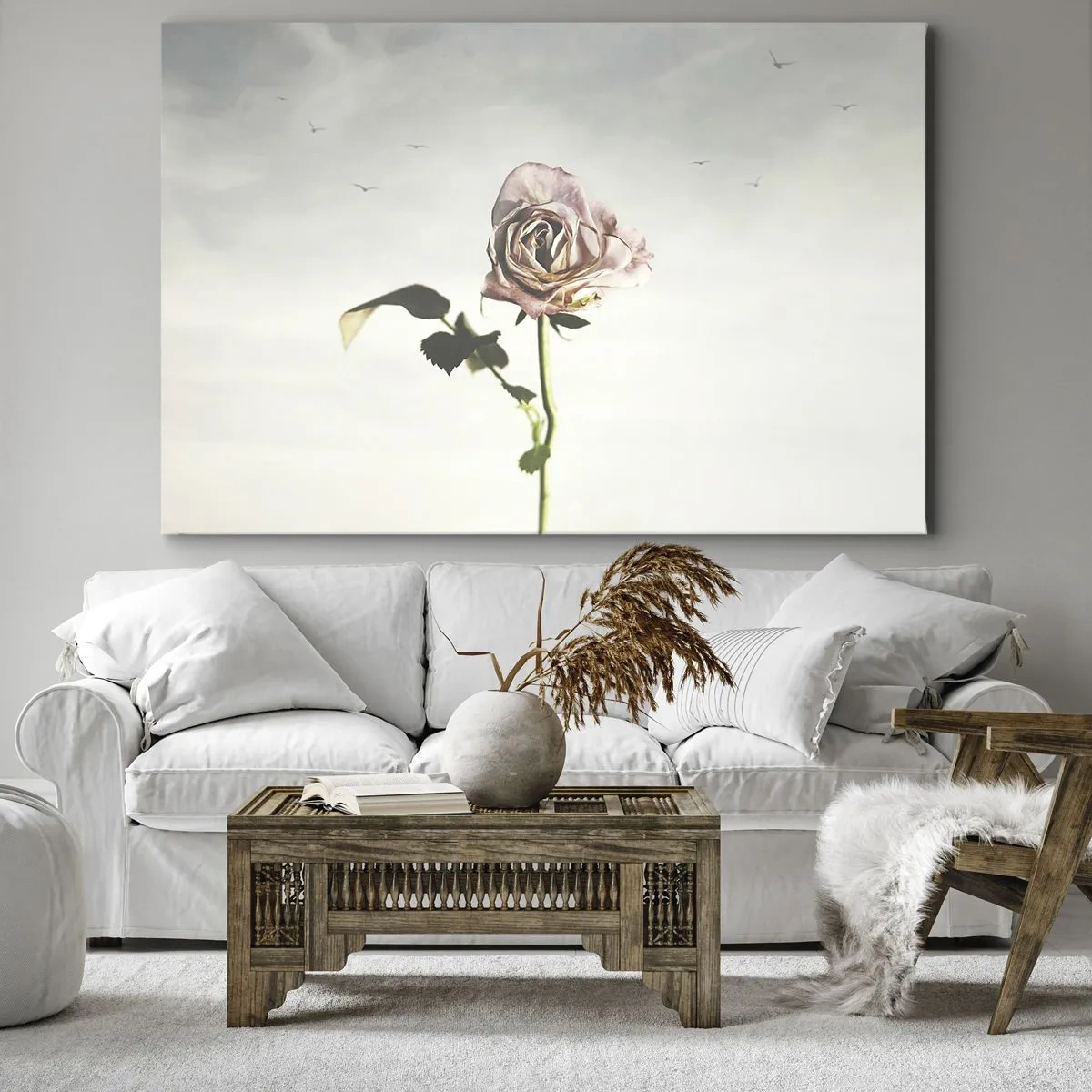 Quadro em tela - Uma rosa delicada contra um céu brilhante com pássaros voando - 70x50cm - Boas-vindas da primavera  - Decoração de parede moderna para a sala de estar e quarto ARTTOR