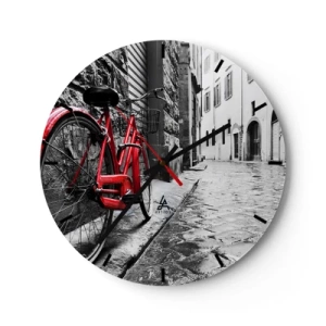 Relógio de parede - Relógio em vidro - Uma bicicleta vermelha contra uma rua preta e branca - 30x30cm - A verdadeira beleza não envelhece - Decoração de parede moderna para a sala de estar, cozinha e quarto ARTTOR
