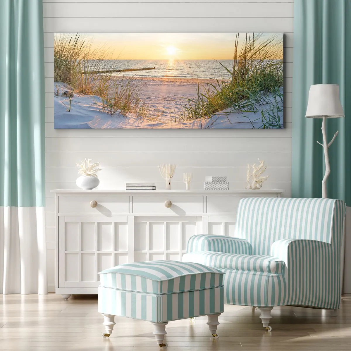 Quadro em tela - O som do mar, o canto dos pássaros, a praia selvagem entre a relva... - 100x40 cm