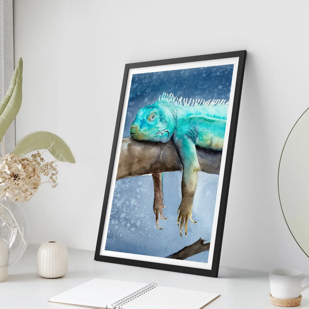 Pôster com moldura preta - Uma aquarela de uma iguana descansando em um galho. - 50x70cm - Estamos bem! - Decoração de parede moderna para a sala de estar e quarto ARTTOR