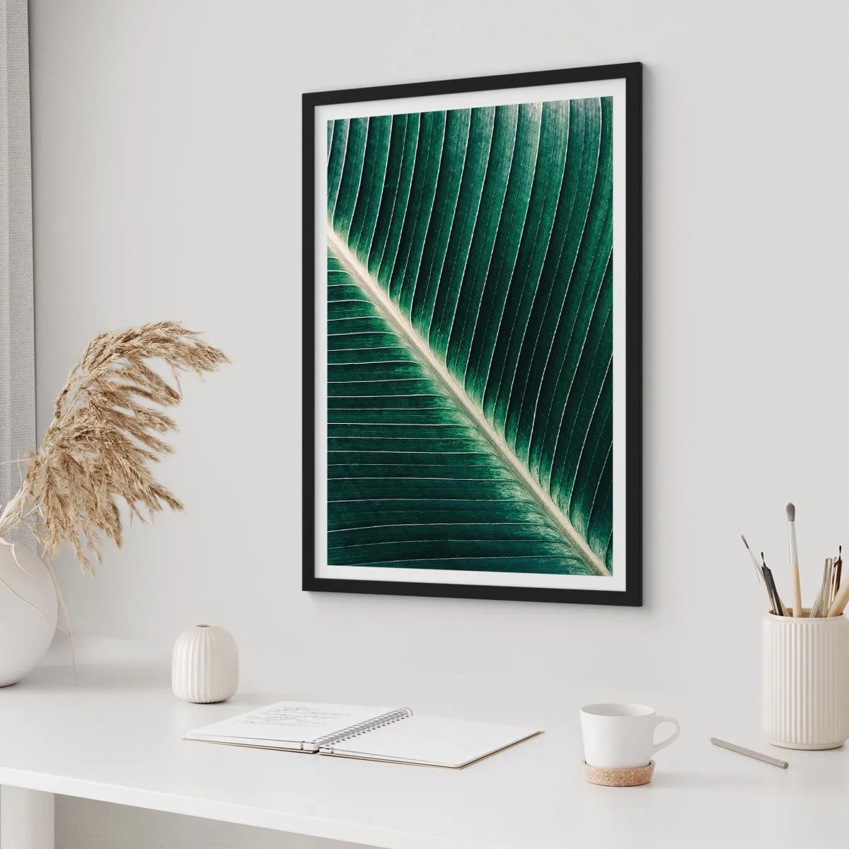 Pôster com moldura preta - Detalhe de uma folha verde com nervuras visíveis - 50x70cm - O ritmo da natureza - Decoração de parede moderna para a sala de estar e quarto ARTTOR