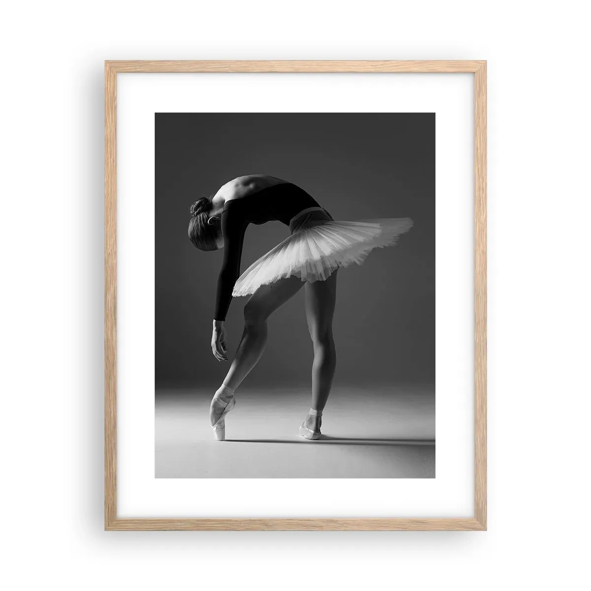 Pôster com moldura de carvalho claro - Bella balerina - 40x50 cm
