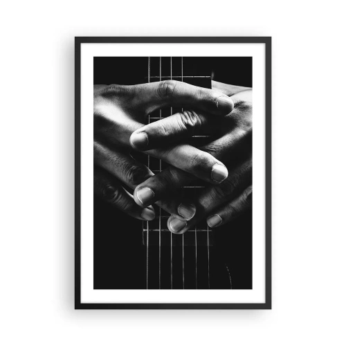 Pôster com moldura preta - Mãos entrelaçadas nas cordas de uma guitarra em preto e branco - 50x70cm - Oração do artista - Decoração de parede moderna para a sala de estar e quarto ARTTOR