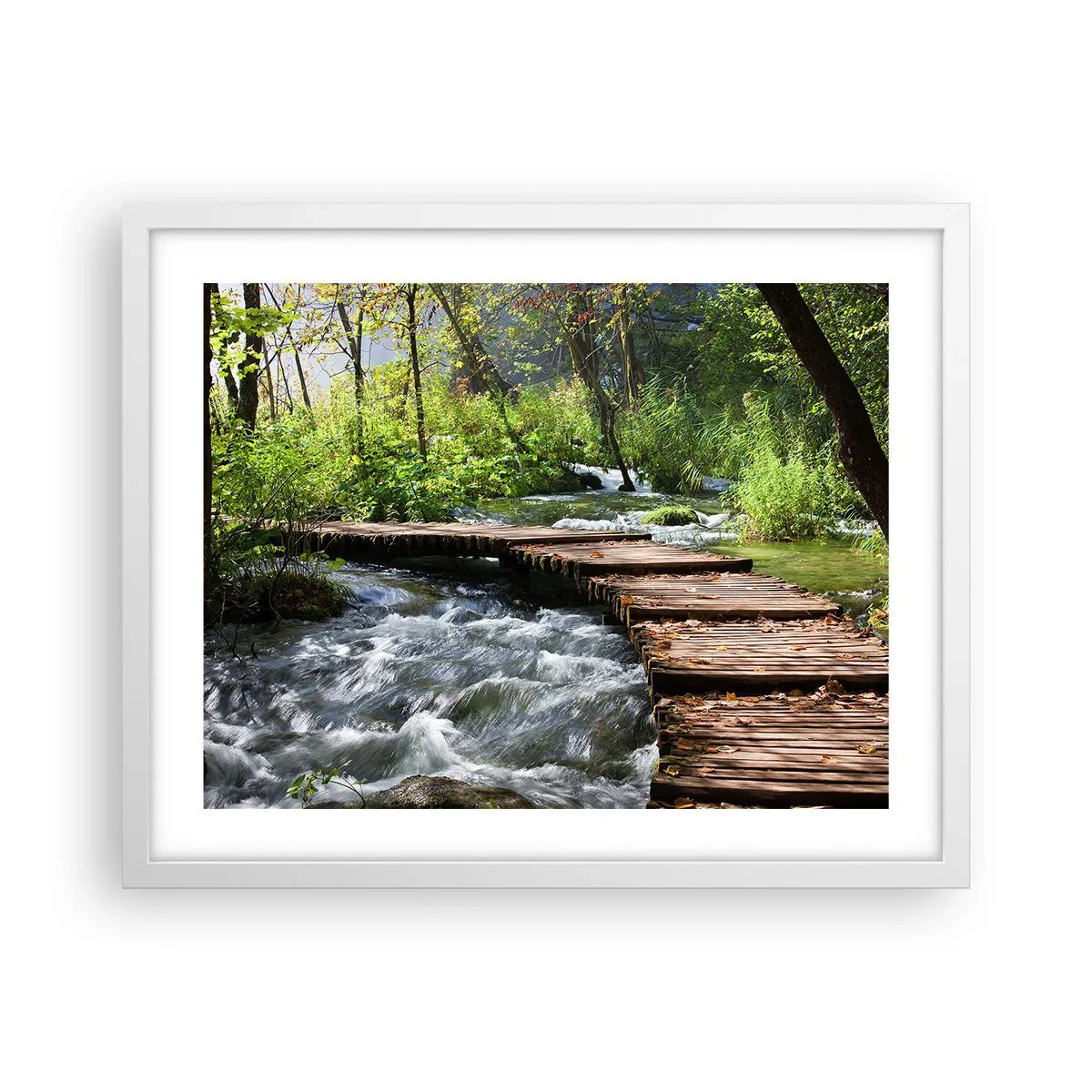 Pôster em moldura branca - Sobre a cascata espumosa - 50x40 cm