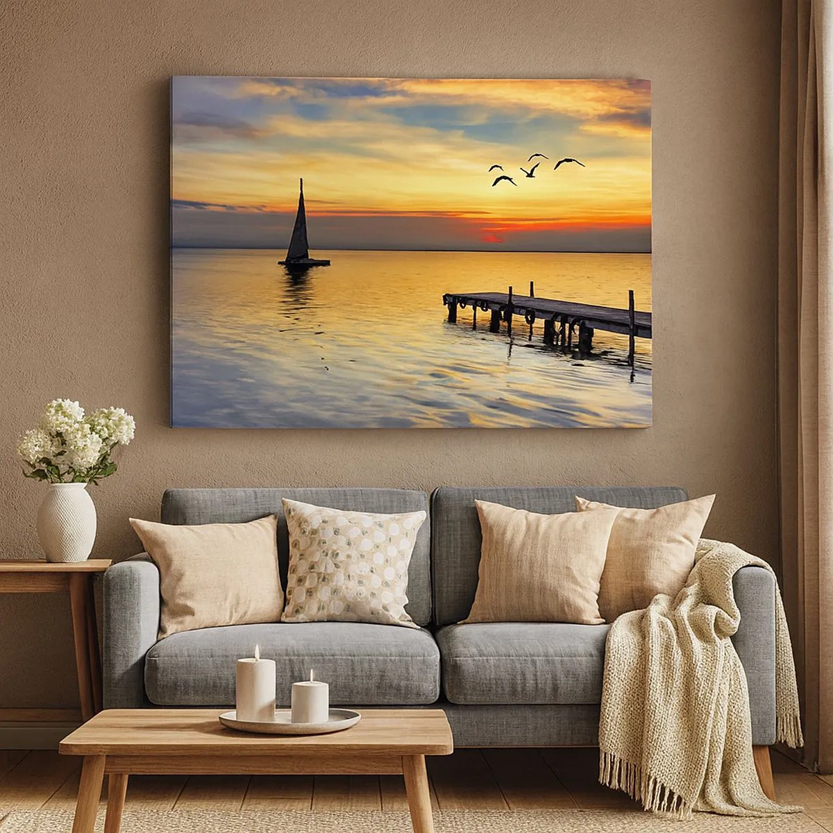 Quadro em tela - Pôr do sol com um veleiro e um píer em um lago calmo - 70x50cm - Regressos noturnos - Decoração de parede moderna para a sala de estar e quarto ARTTOR