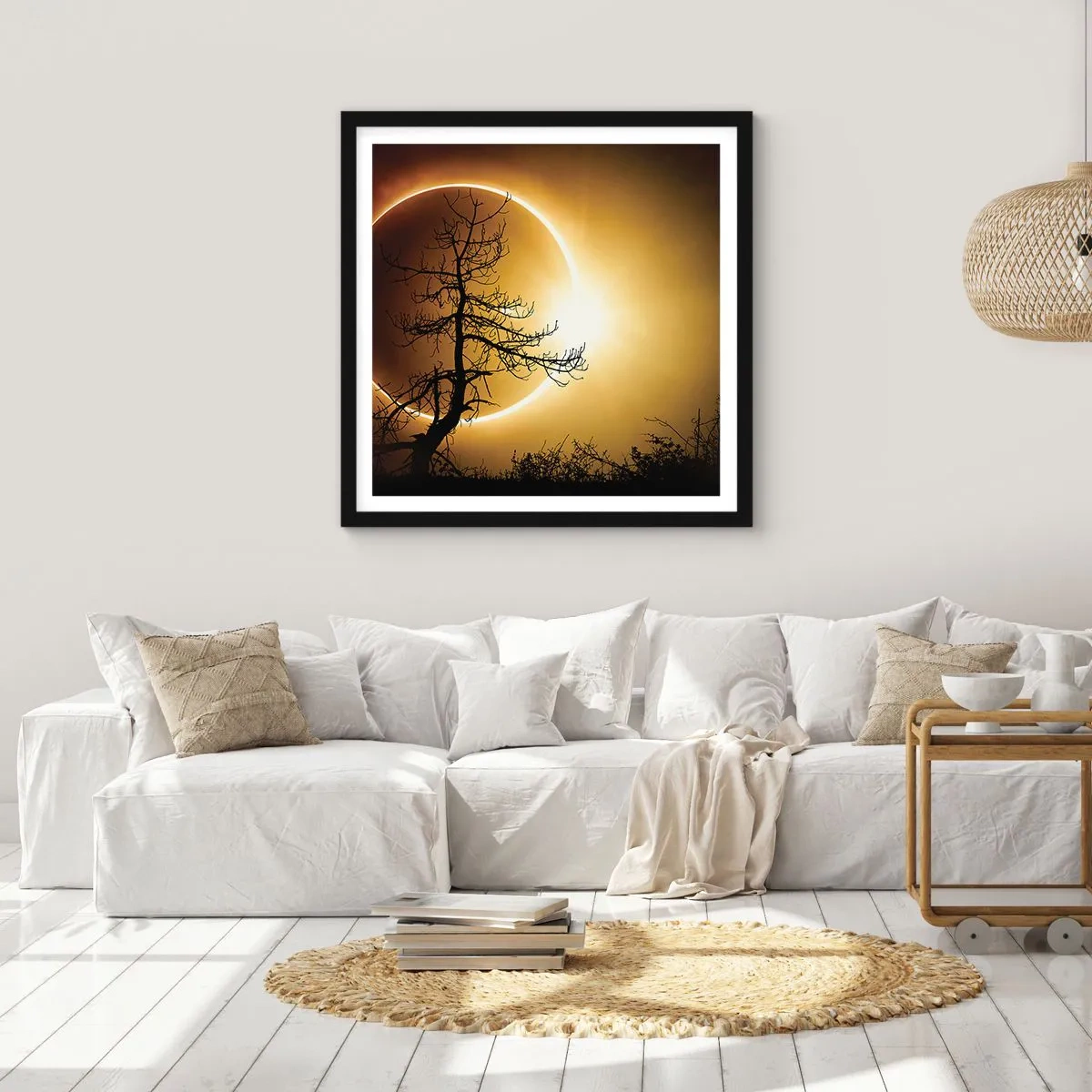 Pôster com moldura preta - Eclipse total - 60x60 cm