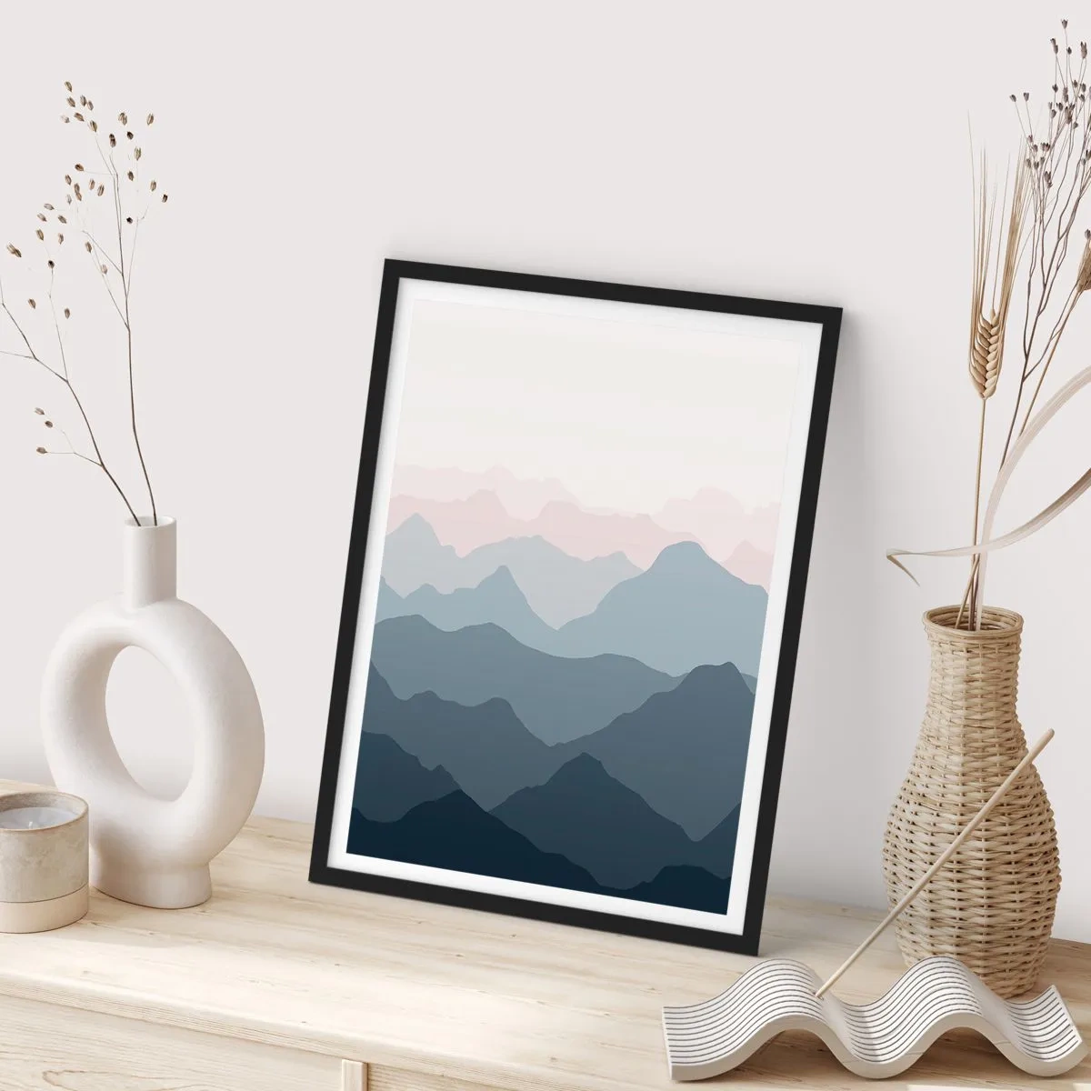 Pôster com moldura preta - Cadeias de montanhas em camadas em tons de azul e cinza - 50x70cm - Ondas de montanha - Decoração de parede moderna para a sala de estar e quarto ARTTOR