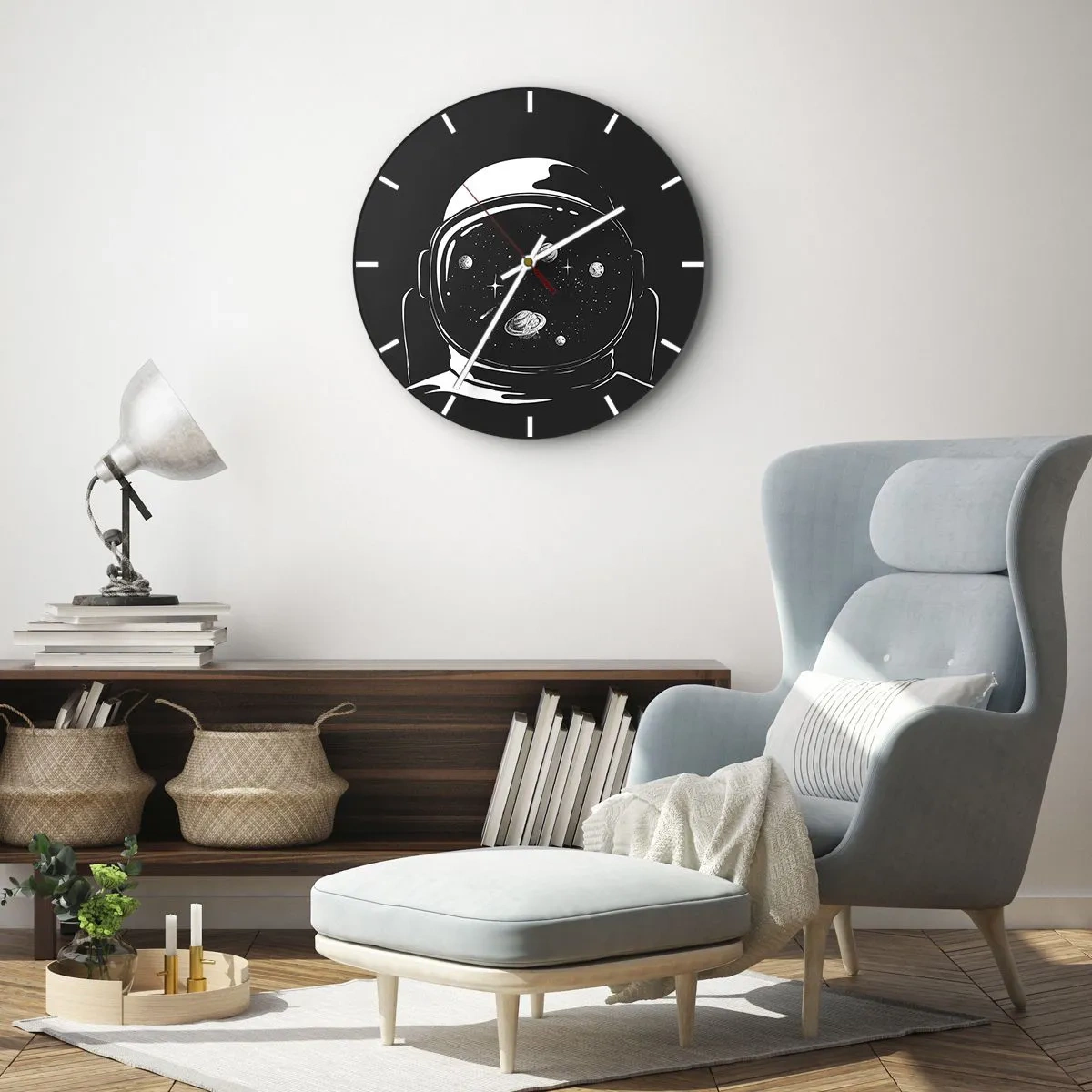 Relógio de parede - Relógio em vidro - O cosmos refletido na viseira do capacete de um astronauta - 30x30cm - Bela Vista - Decoração de parede moderna para a sala de estar, cozinha e quarto ARTTOR