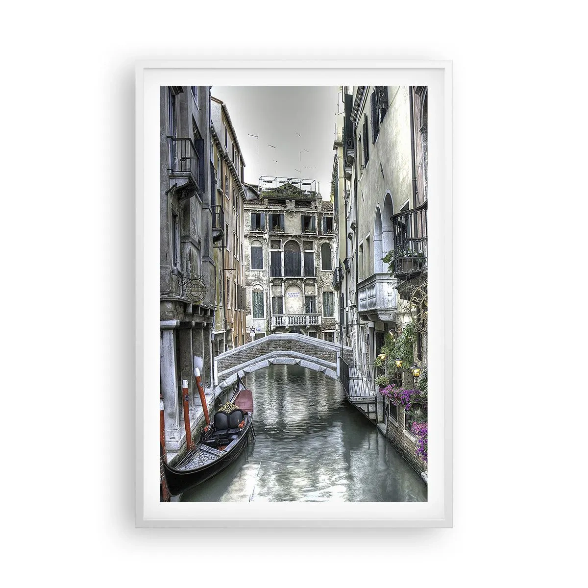 Pôster em moldura branca - Há séculos em devaneio silencioso - 61x91 cm