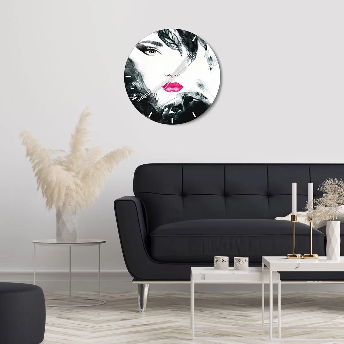 Relógio de parede - Relógio em vidro - Retrato artístico de uma mulher com lábios e olhos expressivos - 30x30cm - Atenção! Femme fatale - Decoração de parede moderna para a sala de estar, cozinha e quarto ARTTOR