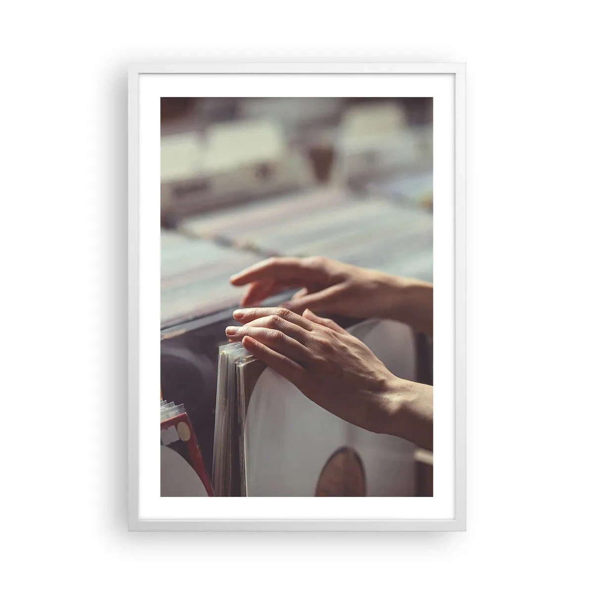 Pôster em moldura branca - Em busca de emoções - 50x70 cm