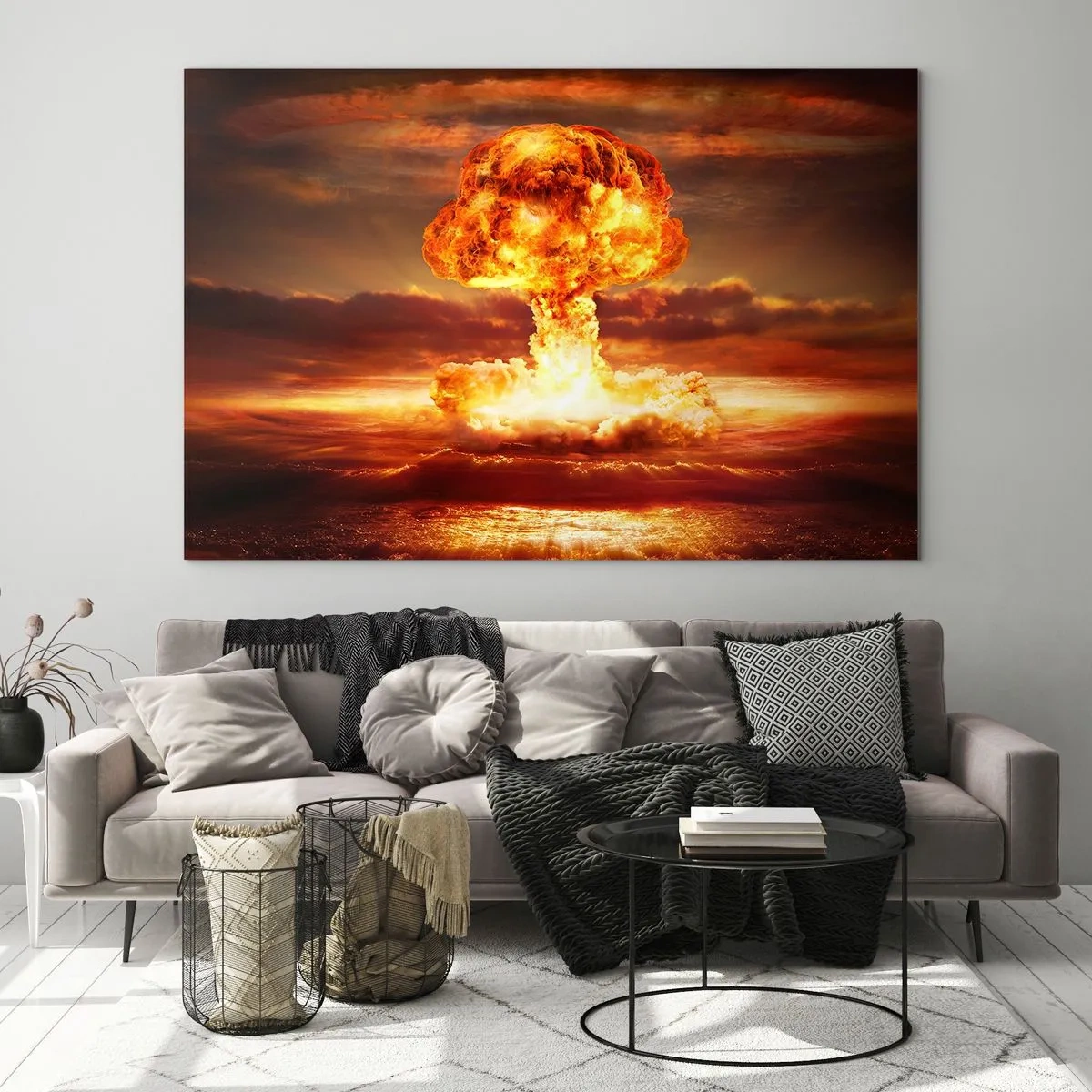 Quadro em vidro - Uma explosão de nuvem em forma de cogumelo nas cores intensas de um pôr do sol - 70x50cm - E o fim vai chegar - Decoração de parede moderna para a sala de estar e quarto ARTTOR