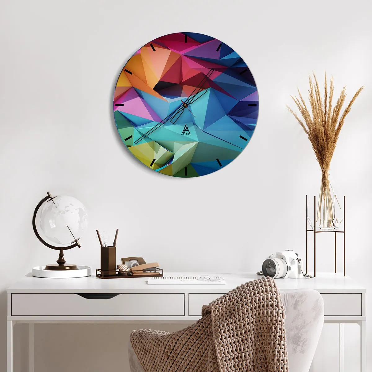 Relógio de parede - Relógio em vidro - Uma composição colorida e geométrica que lembra origami - 30x30cm - Arco-íris de origami - Decoração de parede moderna para a sala de estar, cozinha e quarto ARTTOR