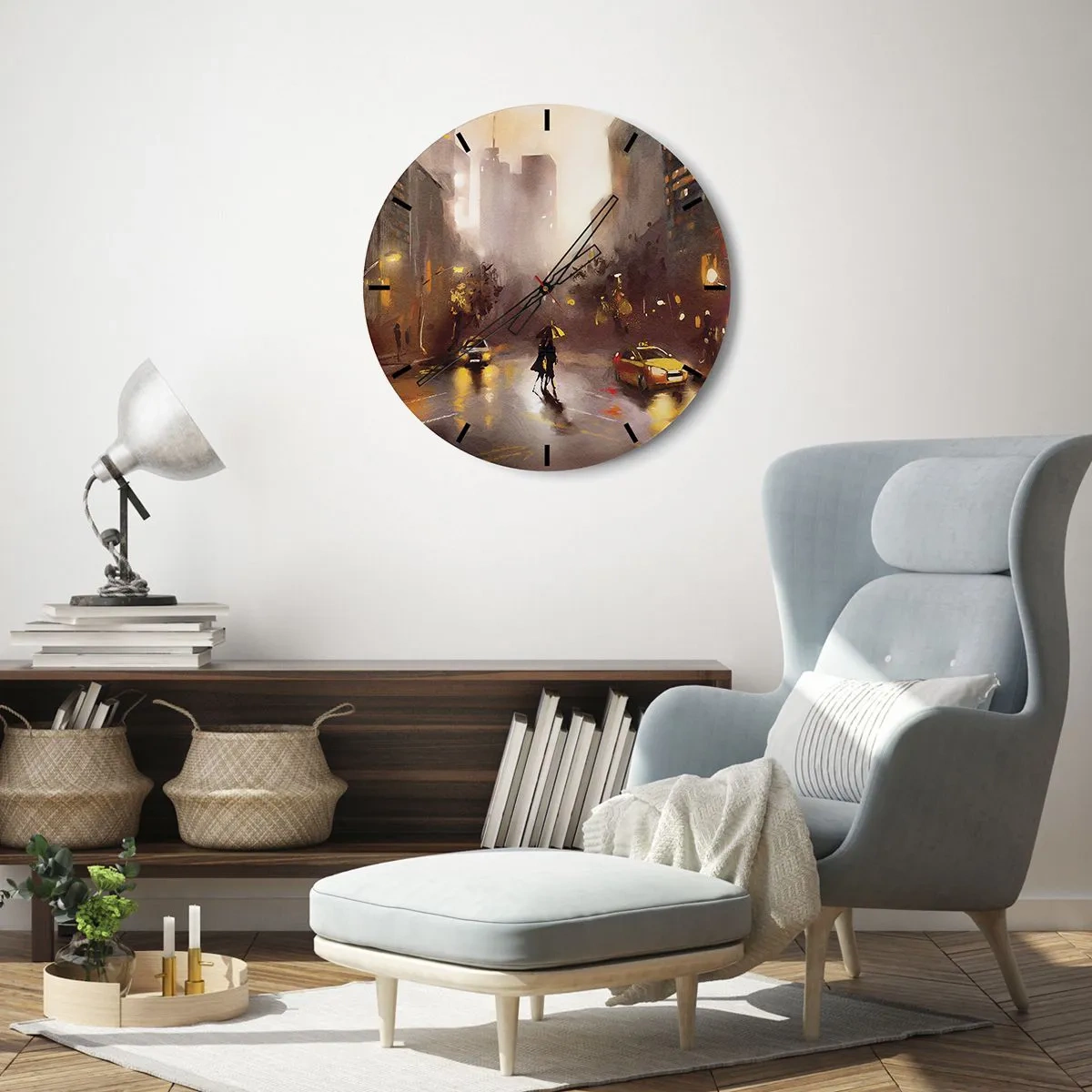 Relógio de parede - Relógio em vidro - Uma rua da cidade em tons quentes durante a chuva - 30x30cm - Nas luzes de Nova Iorque - Decoração de parede moderna para a sala de estar, cozinha e quarto ARTTOR