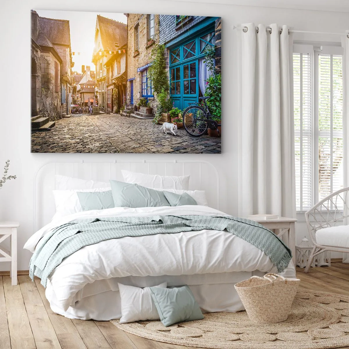 Quadro em tela - Uma rua charmosa com calçada de pedra sob o sol - 70x50cm - O espírito branco da cidade - Decoração de parede moderna para a sala de estar e quarto ARTTOR