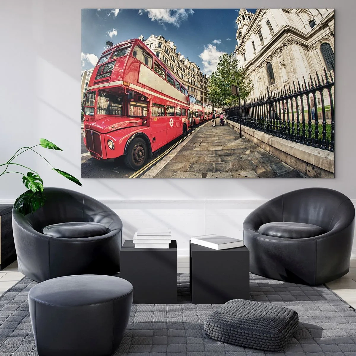 Quadro em vidro - Um ônibus vermelho de dois andares em um ambiente urbano - 70x50cm - Rua de Londres em cinza e vermelho - Decoração de parede moderna para a sala de estar e quarto ARTTOR