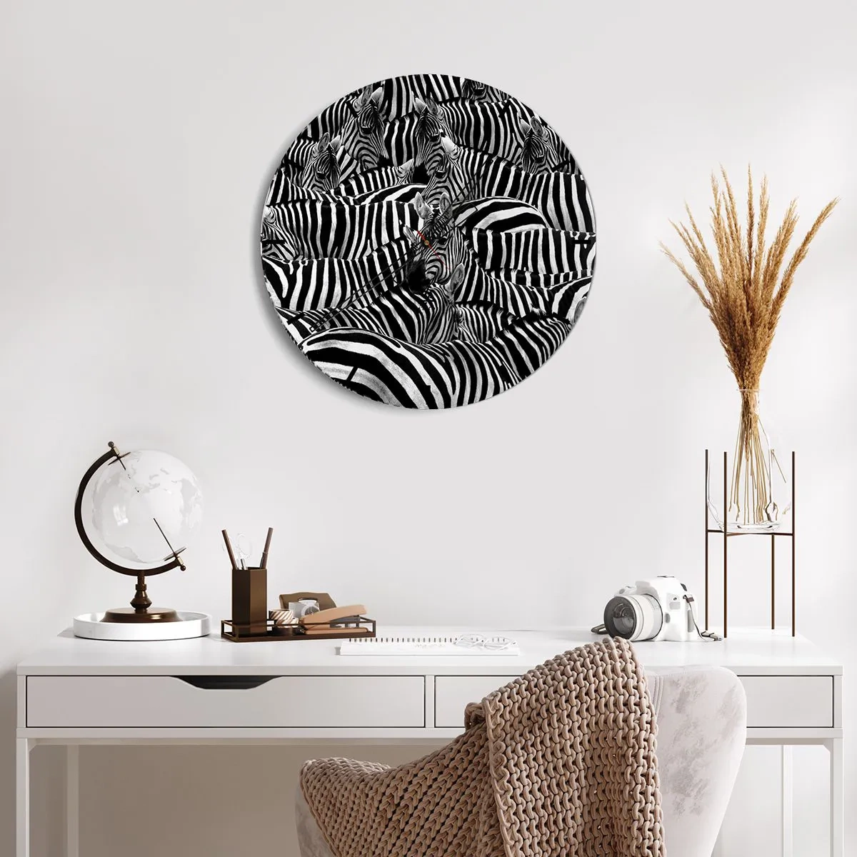 Relógio de parede - Relógio em vidro - Uma manada de zebras em uma composição em preto e branco - 30x30cm - Retrato de grupo em listras - Decoração de parede moderna para a sala de estar, cozinha e quarto ARTTOR