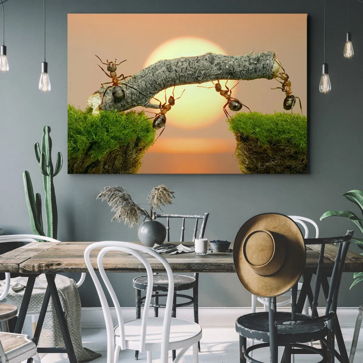 Quadro em tela - Formigas construindo uma ponte de galhos tendo como pano de fundo o pôr do sol. - 70x50cm - Trabalho alegre e colaborativo - Decoração de parede moderna para a sala de estar e quarto ARTTOR