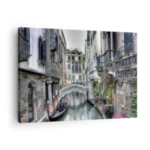 Quadro em tela - Canal veneziano com gôndola e ponte de pedra - 70x50cm - Há séculos em devaneio silencioso - Decoração de parede moderna para a sala de estar e quarto ARTTOR