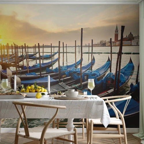 Papel de Parede Standard Eco - Antes que o burburinho chegue - Veneza, Cidade, Arquitetura - 150x105 cm