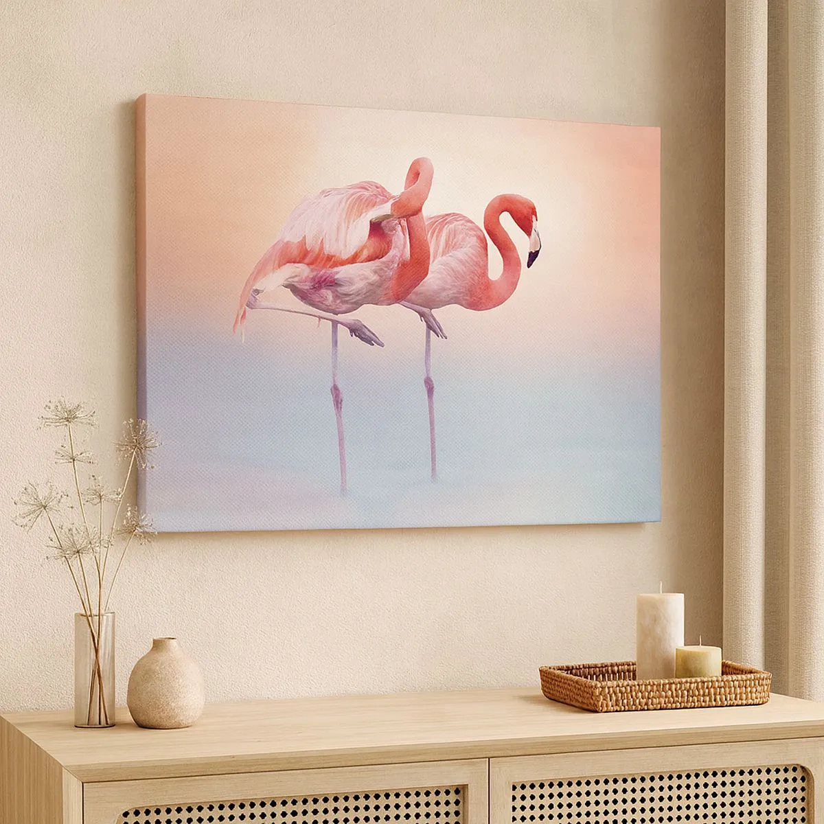 Quadro em tela - Flamingos em delicadas cores pastéis sobre fundo de água - 70x50cm - Na cor do sol poente - Decoração de parede moderna para a sala de estar e quarto ARTTOR