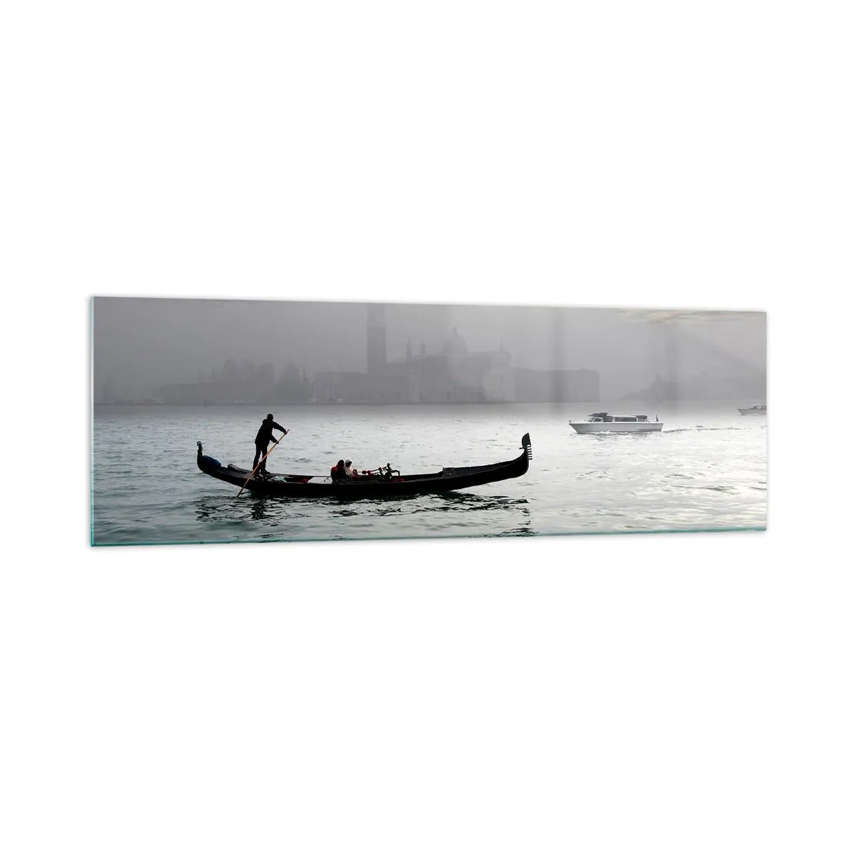 Quadro em vidro - Uma cidade fabulosa feita de água e nevoeiro - 160x50 cm
