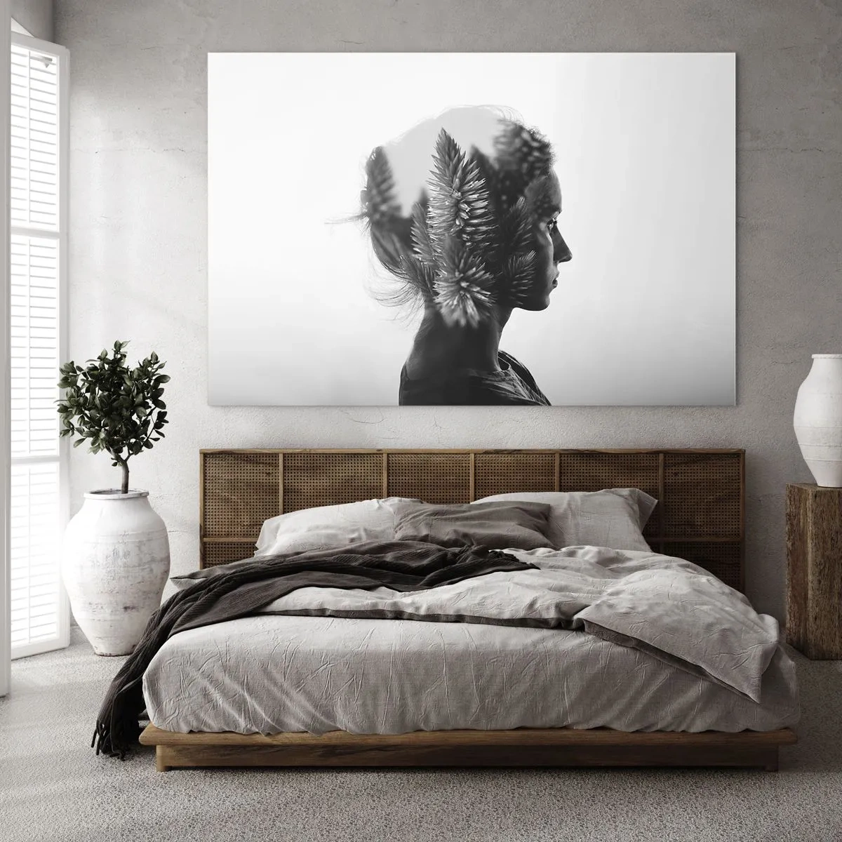 Quadro em vidro - Uma mulher em preto e branco com um motivo de floresta de coníferas sobreposto - 70x50cm - A senhora do pinhal - Decoração de parede moderna para a sala de estar e quarto ARTTOR
