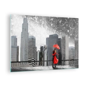 Quadro em vidro - Um casal com um guarda-chuva vermelho em pé em frente a uma paisagem urbana à noite - 70x50cm - O homem não é pedra - Decoração de parede moderna para a sala de estar e quarto ARTTOR