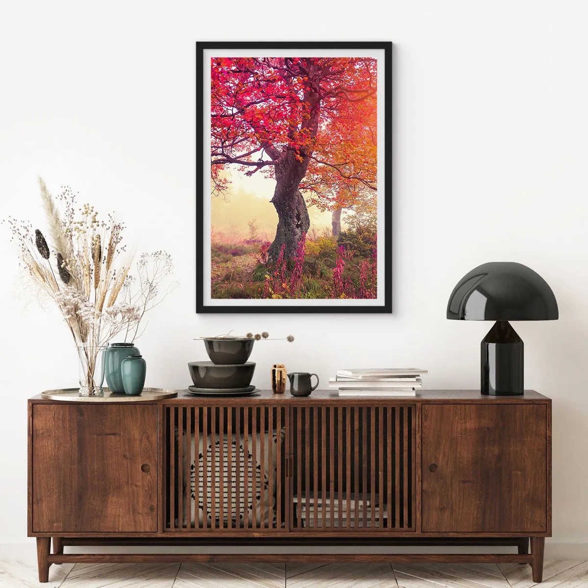 Pôster com moldura preta - Uma árvore com folhas vermelhas em uma paisagem de outono - 50x70cm - Um frenesi de florescimento - Decoração de parede moderna para a sala de estar e quarto ARTTOR
