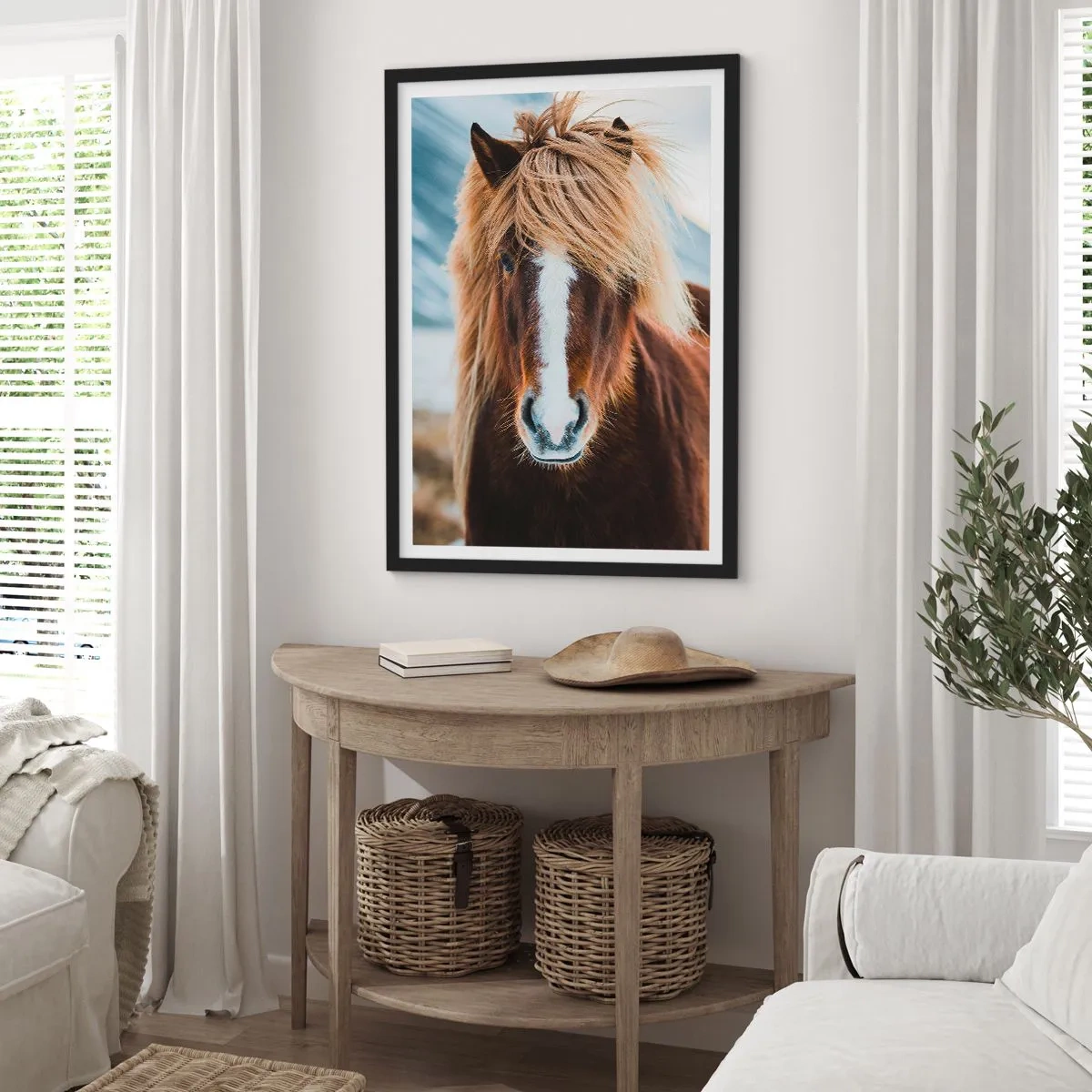 Pôster com moldura preta - Um close de um cavalo islandês com uma crina esvoaçante em um cenário natural. - 50x70cm - Sentes a liberdade? - Decoração de parede moderna para a sala de estar e quarto ARTTOR