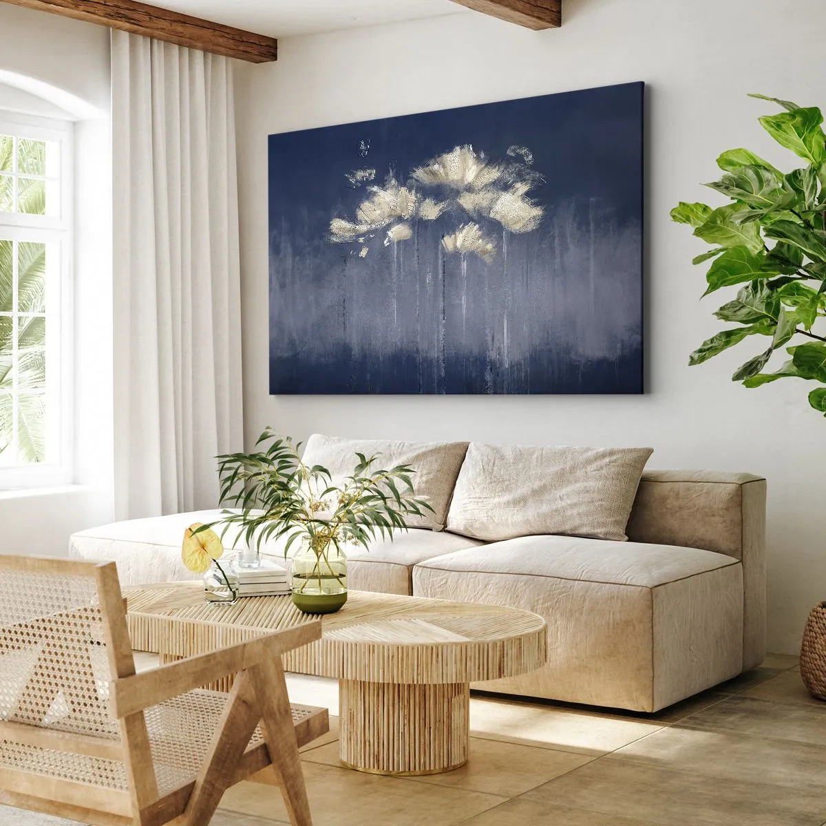 Quadro em tela - Flores delicadas em um fundo azul - 70x50cm - Como pétalas ao vento - Decoração de parede moderna para a sala de estar e quarto ARTTOR
