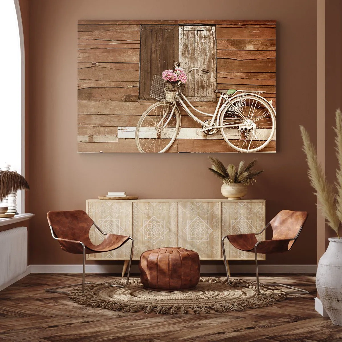Quadro em tela - Uma bicicleta com uma cesta cheia de rosas contra uma parede de madeira - 70x50cm - Volto logo - Decoração de parede moderna para a sala de estar e quarto ARTTOR