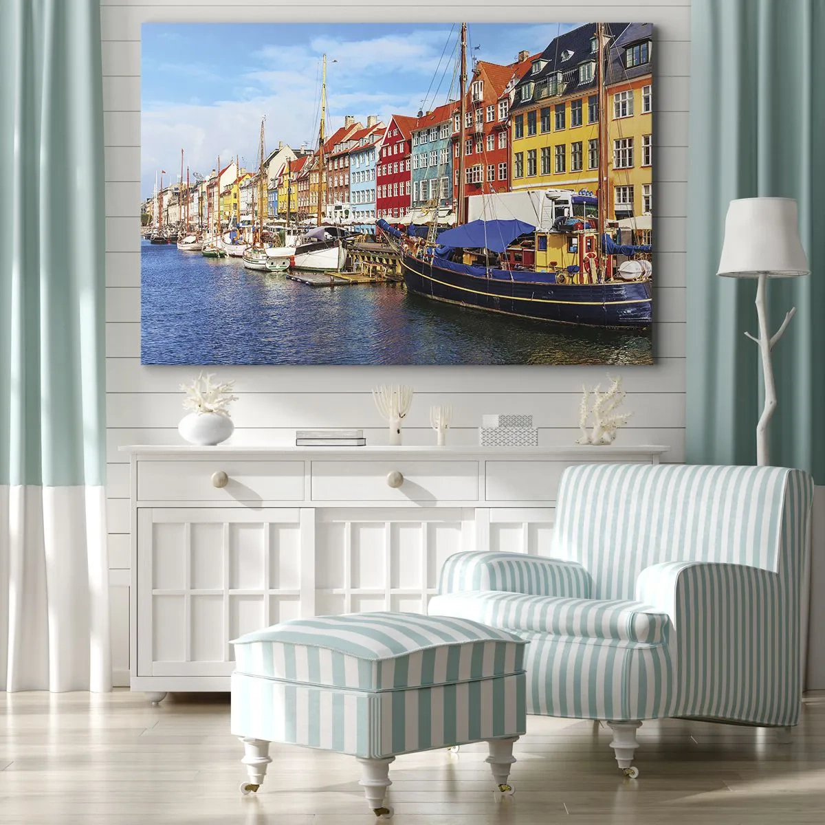 Quadro em tela - Casas coloridas no canal com barcos ao sol - 70x50cm - Orla alegre  - Decoração de parede moderna para a sala de estar e quarto ARTTOR