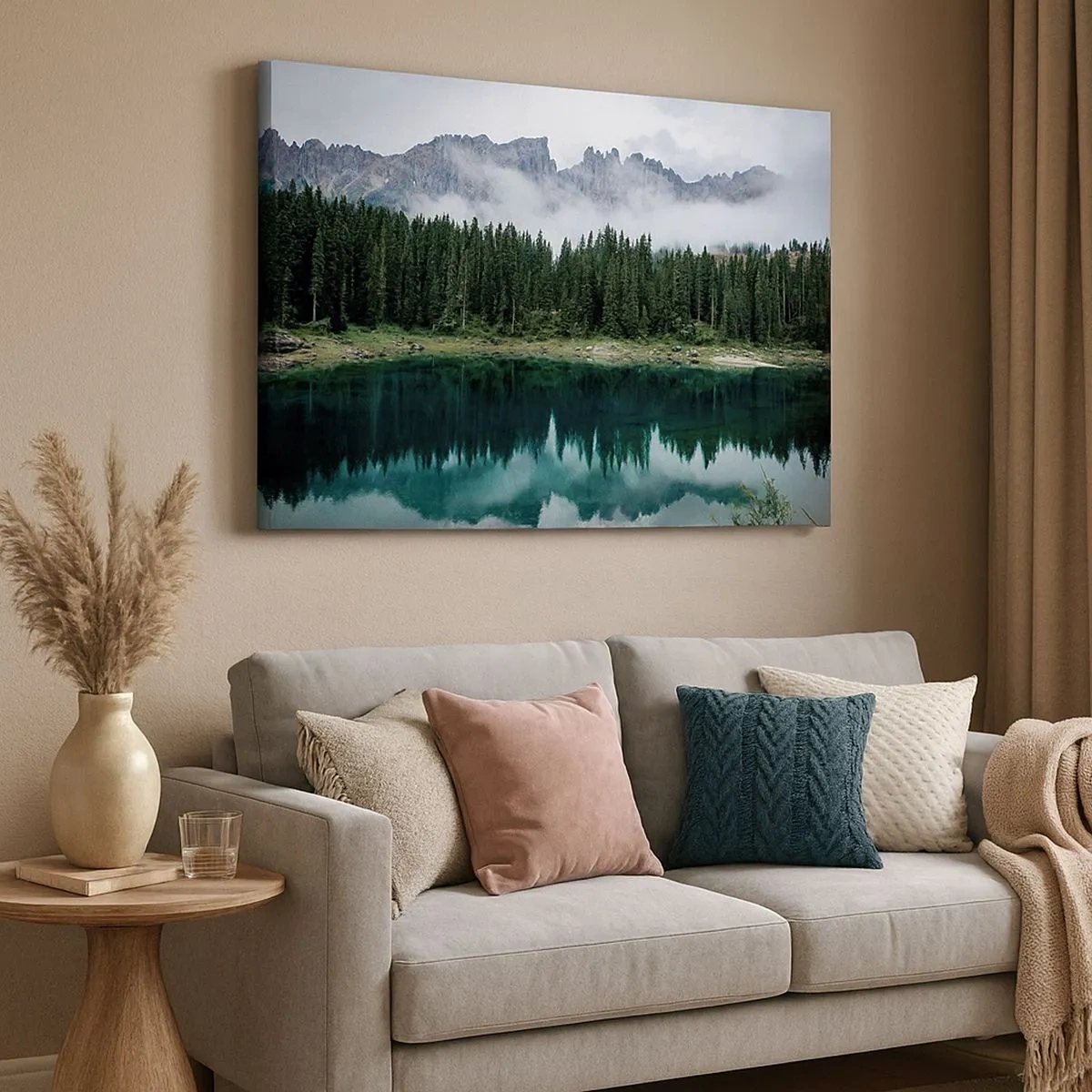 Quadro em tela - Uma paisagem montanhosa com uma floresta e um lago refletindo o céu - 70x50cm - Calma, silêncio, não vamos acordar a água... - Decoração de parede moderna para a sala de estar e quarto ARTTOR